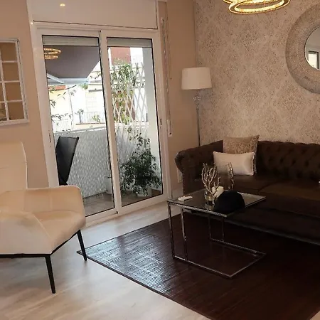 Entire , 2 Bedrooms Newly Remodeled Center Barcelona Sitges