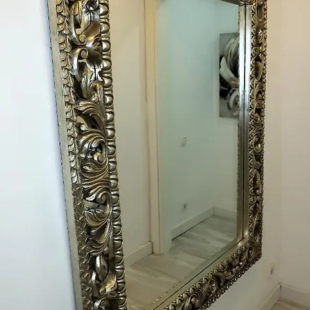 Apartment Entire , 2 Bedrooms Newly Remodeled Center Barcelona *