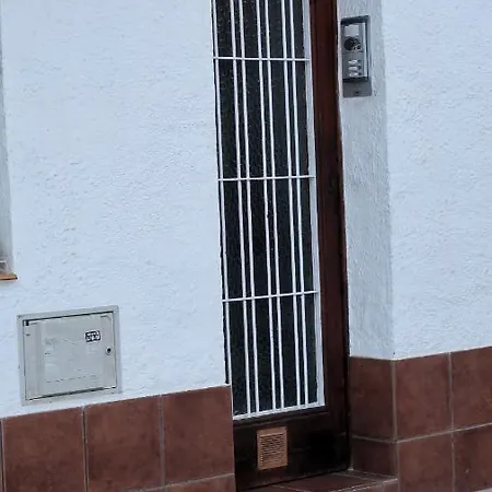 Apartment Entire , 2 Bedrooms Newly Remodeled Center Barcelona *