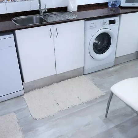Entire , 2 Bedrooms Newly Remodeled Center Barcelona * Sitges